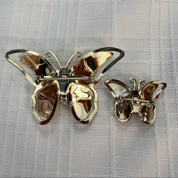 Vintage Rare Duo Butterfly Brooch Set Gold Tone Faux Pearl Accent - Picture 4 of 12